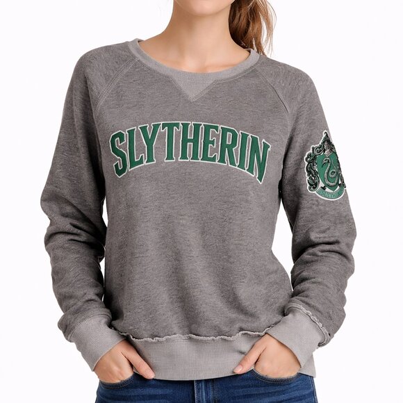 Universal Studio Tops - The Wizarding World of Harry Potter Slytherin Sweatshirt - Size Medium